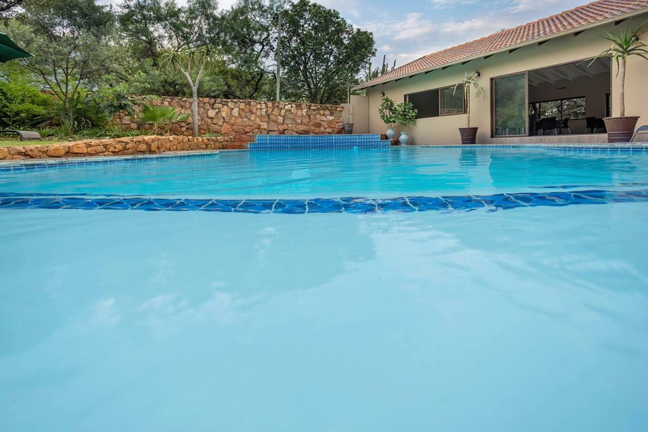 Three Oaks And An Aloe Boutique Hotel Hartbeespoort Kültér fotó